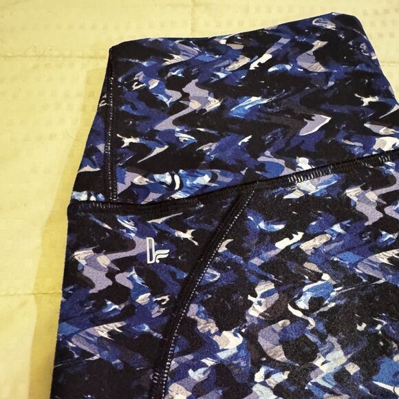 Fabletics, Define PowerHold High-Waisted Legging 78 Bright Blue Painted Camo Pri - Picture 3 of 5